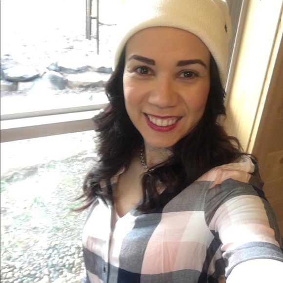 Meet your Posher, Maria - Picture 1 of 1